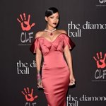 이날따라 더 예뻐보였던 리한나