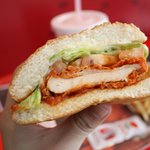 <b>kfc</b>신메뉴 불버거 소개합니다~~