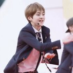 [EXO] 검정<b>셔츠</b>에 노란수트 대박 ㅋㅋㅋ