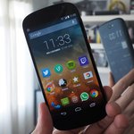 [루니시] 러시아에서 개발한 <b>양면</b> 스마트폰