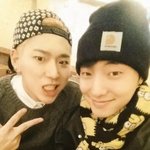 [블락비] ... 결국 <b>우지호</b>가 2시간 전에 올린 트윗빼고 건진게...