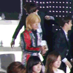 [시우민] <b>동생</b> 잡아주는 시우민형ㅜㅜ