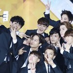 [EXO] 어제 애들 셀카 고화질 새로 <b>풀림</b>ㅋㅋ