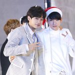 [<b>B1A4</b>] 진영이 옆에