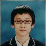 [EXO] 다음 중 첸이 아닌 사진을 고르시오.