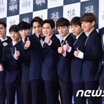 [EXO] 헐  경수 왜이럼 턱이 산이야