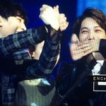 [EXO] 시상식의상가지고 찡찡<b>대지</b>마