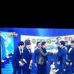 [EXO] 애들진짜 <b>아빠미소</b>쩔었어