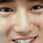 [EXO] <b>랜덤게임</b>걸려서 등짝맞다가 등드름터져서 피난사람