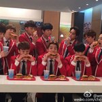 [CHEN] <b>KFC</b> 종대ㅎㅎ맛있어??ㅎㅎ