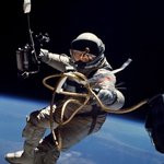 [추억파리여] nasa의 극비문서를 해킹한 남자