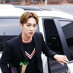 출근길에도 아이돌스러운 <b>샤이니</b> 키