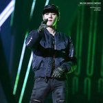 [EXO] 저 카톡올리는년아 우리고모부가