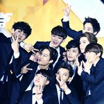 [EXO] 뭔가이런다이나믹한<b>팬질</b>을하다