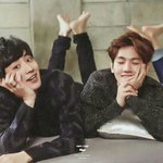 [EXO] 박찬열 손크기 <b>발</b>크기 진짜설레네