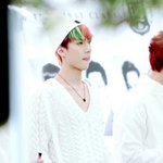 [EXO] 오세훈 부산팬싸때 <b>v넥</b>흰니트 개취저