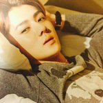 [EXO] 니네 <b>미백</b>크림바르고다녀??