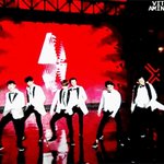 [EXO] 밤에혼자길을걷는데뒤에서<b>누가</b>따라와