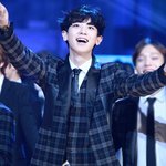 [EXO] 야시발 나지금 내글 댓글도 확인못하고있음ㅋㅋㅋㅋ