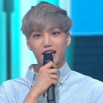 [EXO] <b>이사진</b> 피부색보다 머리색이 더 밝은건가??