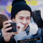 [EXO] 애들 오늘 존나 <b>신난</b>듯ㅋ