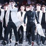 [EXO] 옆학교얘들이우리학교여자얘건들엿대!