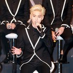 [EXO] 종인체 공유해줄사람 없냐
