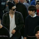 [EXO] <b>어께</b>가 넓어서 보고있는데 눈이 마주쳤다