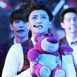 [EXO] 이거 타오 이커 <b>사</b>춰 이러는거같음