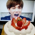 [카이] 카이 생일에 어떤 <b>케익</b>을 살까~ 설랜다