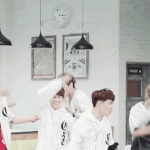 [EXO]  얘왜이러는거야....?ㅠㅠㅠㅠ