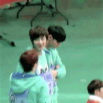 [EXO] <b>여</b>돌이랑 말했다고 <b>팬</b>들한테 사과하는거?