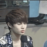 [EXO] 입체적인 얼굴이 카메라빨 안받는건 알겠는데