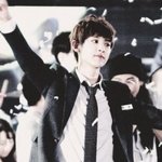 [EXO] 헐슈스엠오늘<b>헤드폰</b>