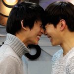 스킨십 하다가 친해진 아이돌이라며....공찬<b>러브</b>홍빈