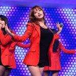 몸매밖에 안보이는 김재경