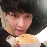 [EXO] <b>아디다스바지</b> 싸게파는데 없냐