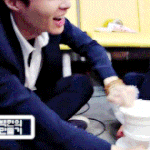 [EXO] ???????????안친한 애한테 톡<b>옴</b>..뭘까