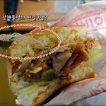 [꼭봐주세요] [사진有] 유명 수제버거 맘<b>xx</b>치 버거에서 비닐이...