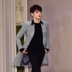 아직도 아이돌같은 김재중