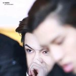 [EXO] 야 저거 베톡에 애들 장난치는거 좌표