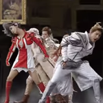 [EXO] 얘들아.. 이런 옷 입고 