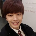 [EXO] 아이<b>돌</b>들 거의 데뷔후 2년 <b>뒤</b>?쯤이 외모 리즈 아니냐