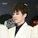 [시우민] 시우민 눈<b>화장</b>