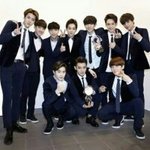 [EXO] 아직 하루 남았어 좀만 더 <b>힘내자</b>