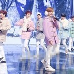 무대<b>의상</b>으로 떡코입은 비투비