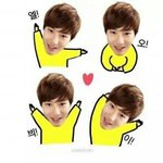[EXO] 나는 지금 노트북2개와 <b>컴</b><b>터</b>하나로 대기중