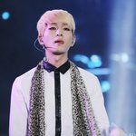 <b>혀</b>낼름 마저 섹시한 男아이돌