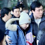 [시우민] 경호원분<b>VS</b>토끼인형 누가 더 부러워?ㅠㅠ(시우민)