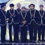 [EXO] 우둘 <b>머리통</b> 옆에 반만 나온애 누구냐고 ㅅㅂ